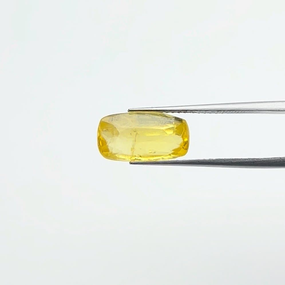 Yellow Sapphire | 6.00 Ratti