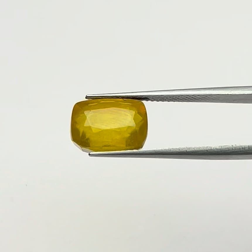 Yellow Sapphire | 11.00 Ratti
