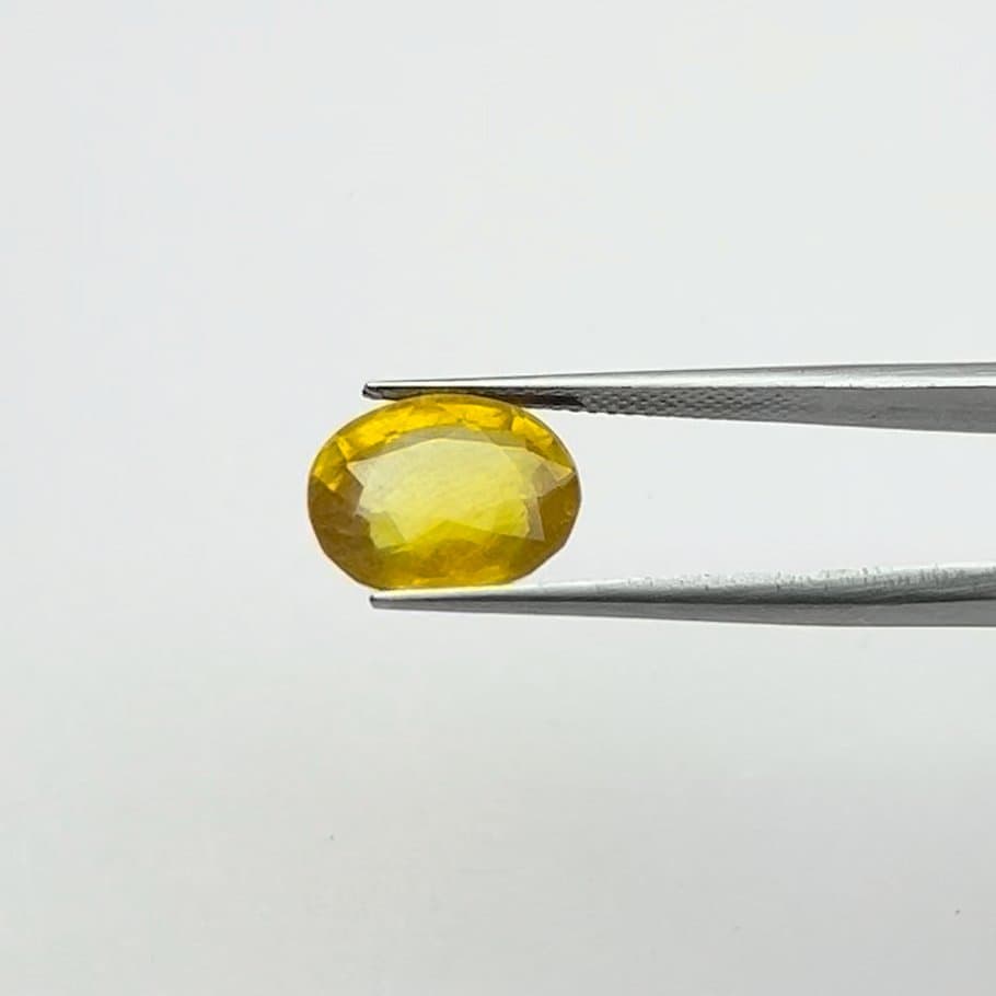 Yellow Sapphire | 9.00 Ratti