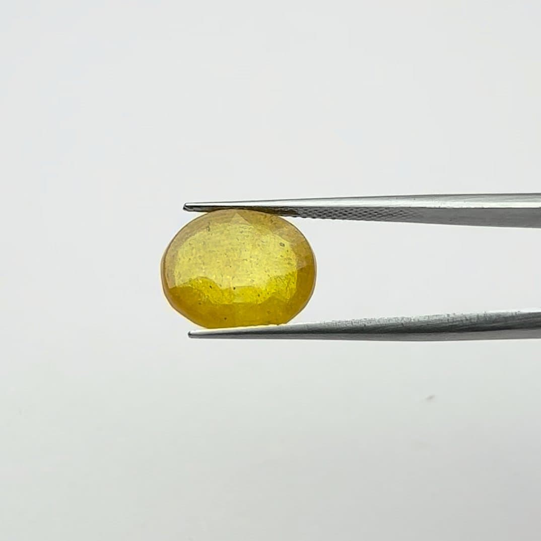 Yellow Sapphire | 9.00 Ratti