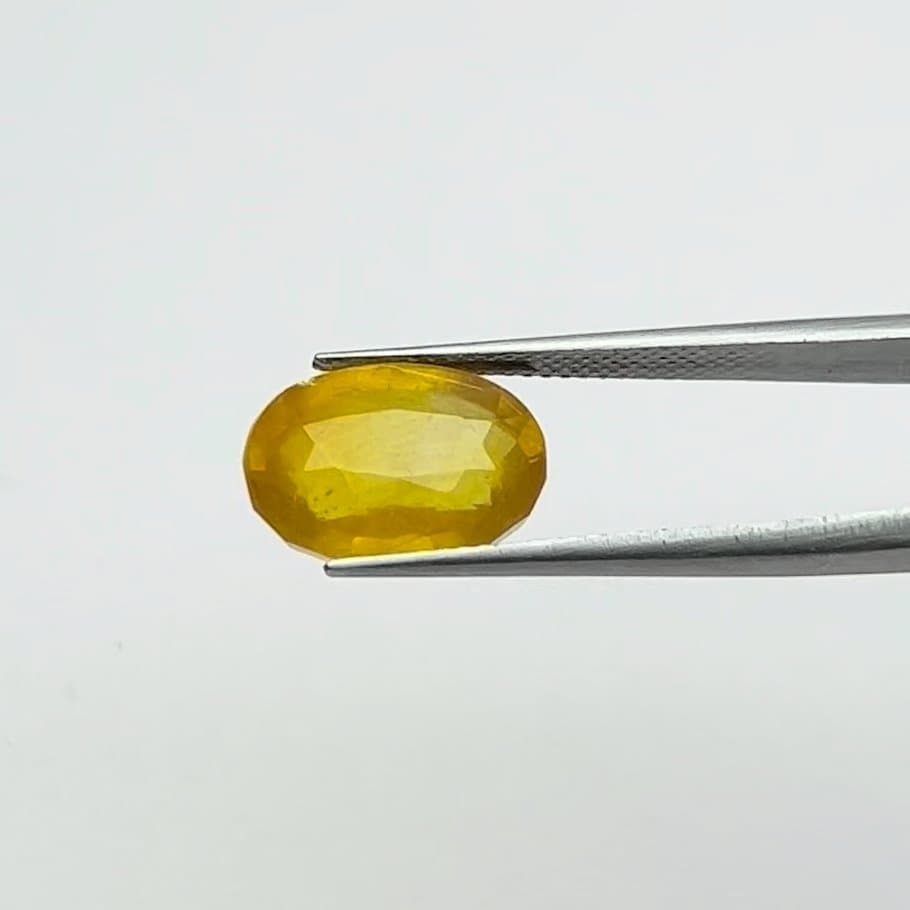 Yellow Sapphire | 9.00 Ratti