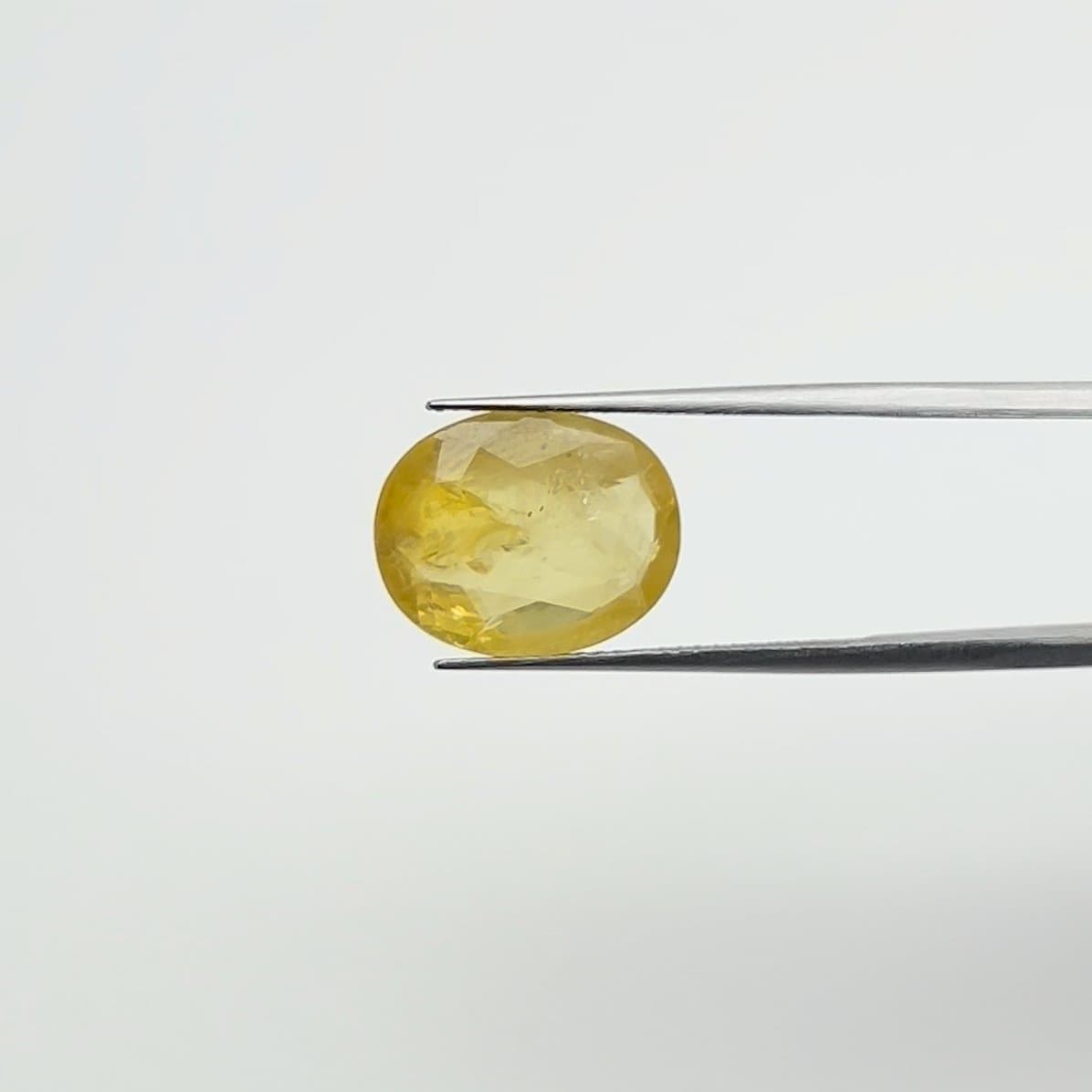 Yellow Sapphire | 9.50 Ratti