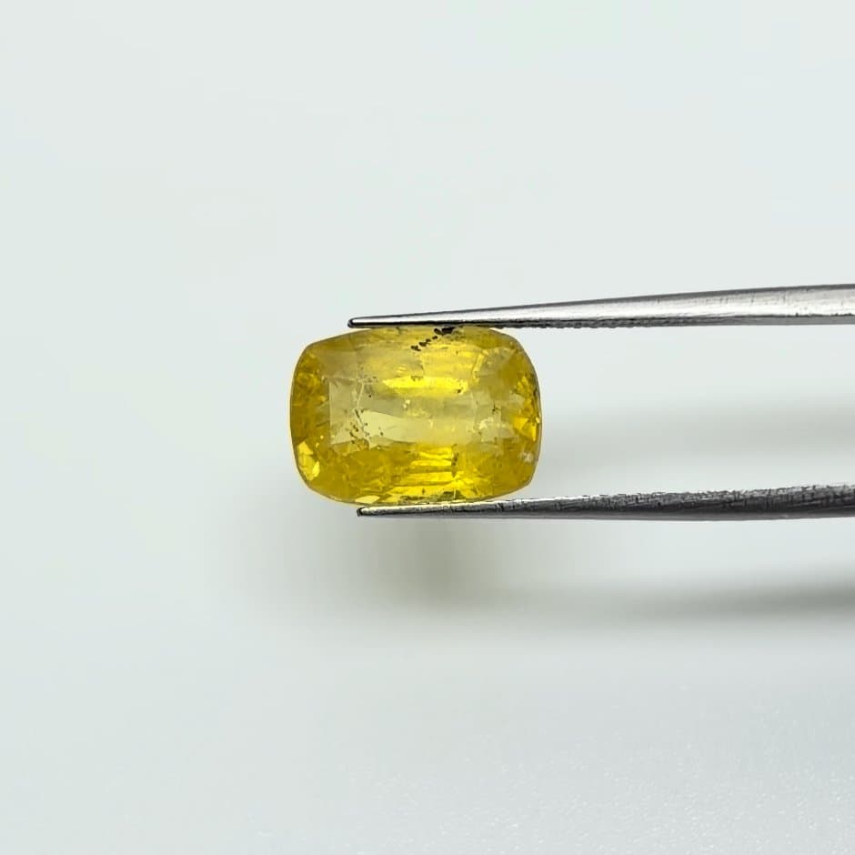Yellow Sapphire | 7.00 Ratti