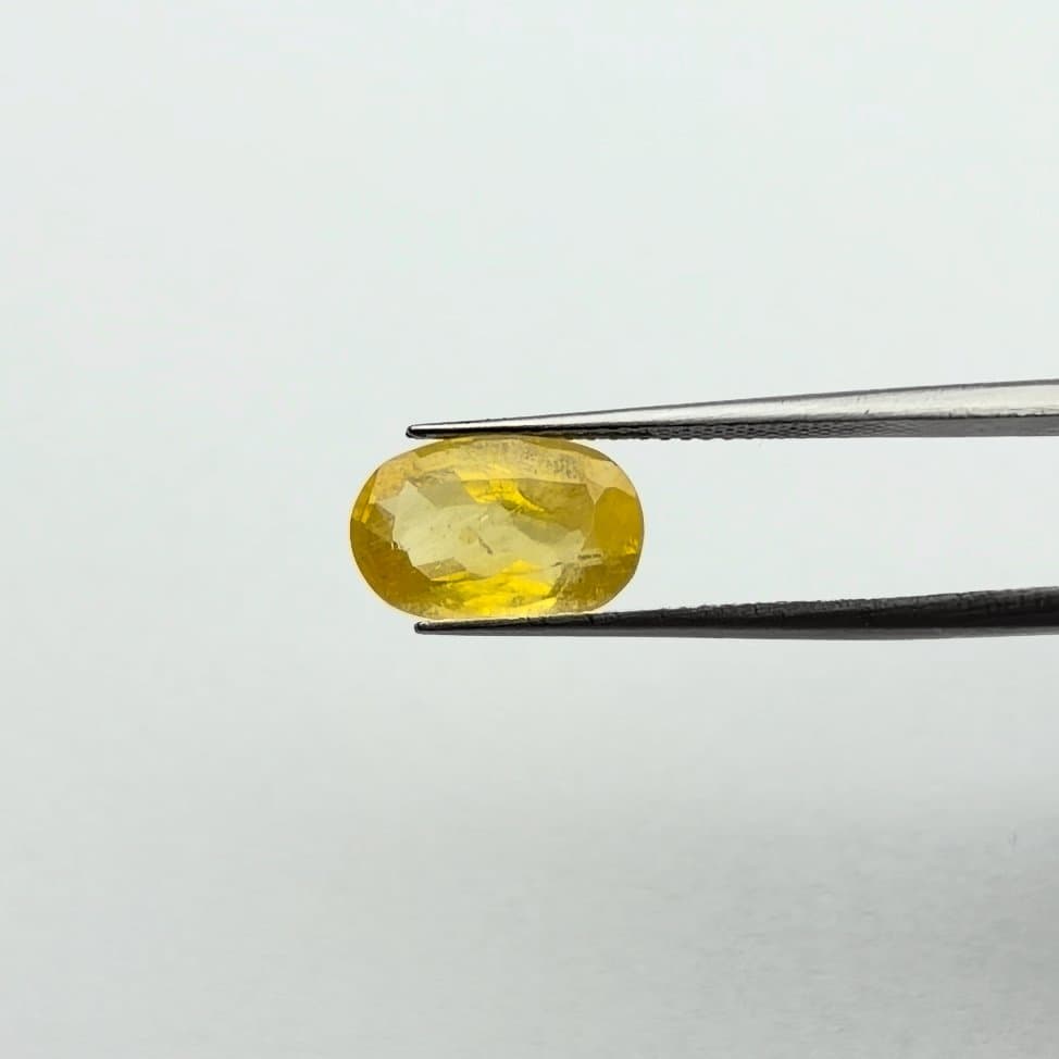 Yellow Sapphire | 4.25 Ratti