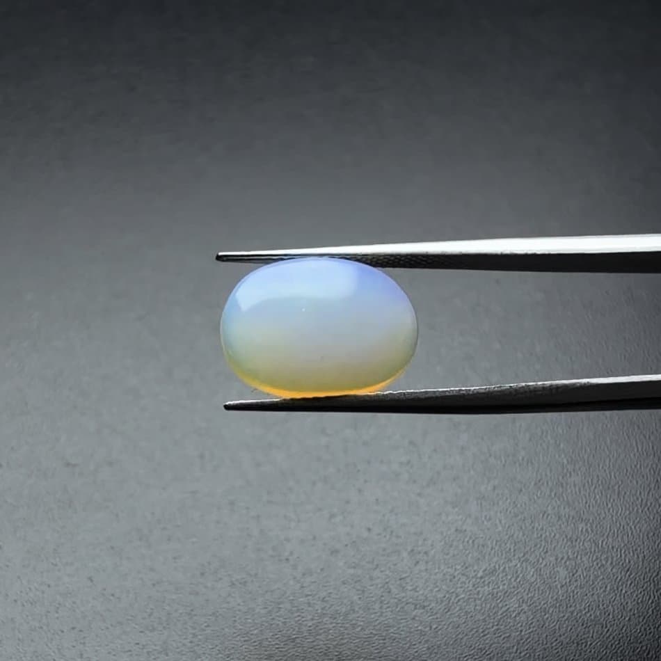 Fire opal I 5.50-Ratti