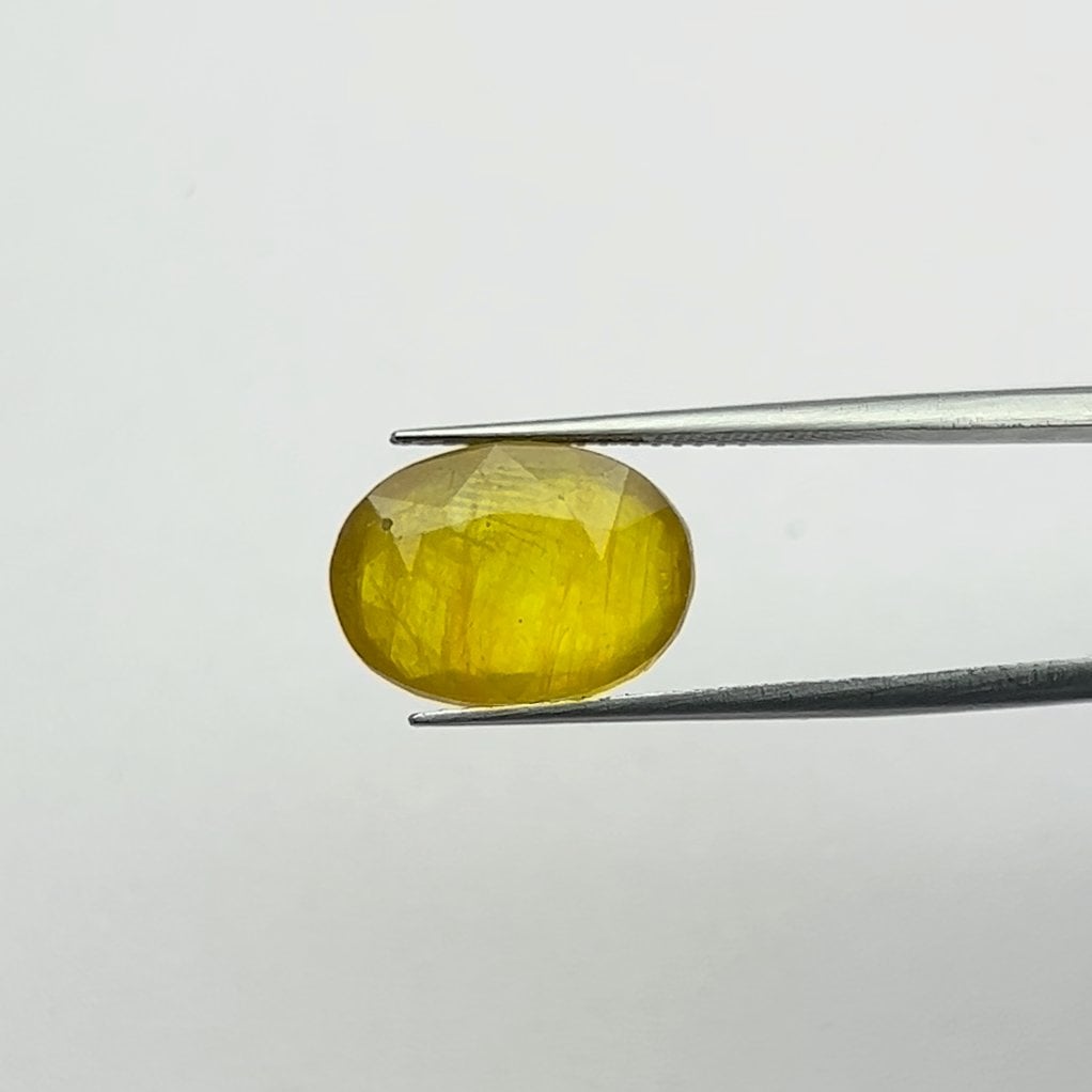 Yellow Sapphire | 11.50 Ratti